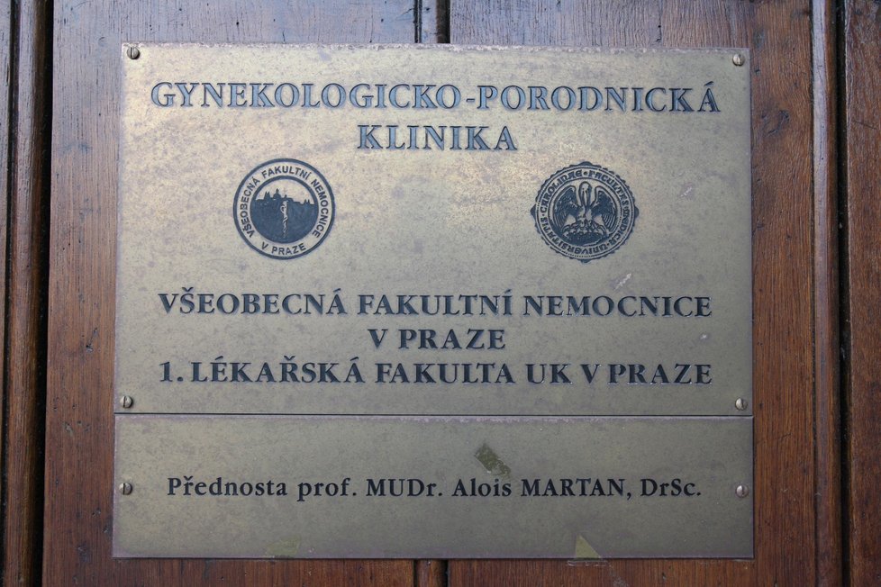 Gynekologicko-porodnická klinika U Apolináře.