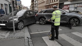 V Žitné se srazily dvě SUV. Nehoda omezila dopravu přibližně na hodinu.