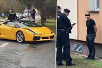 Opilý řidič neukočíroval lamborghini: Naboural několik aut a z místa nehody chtěl utéct