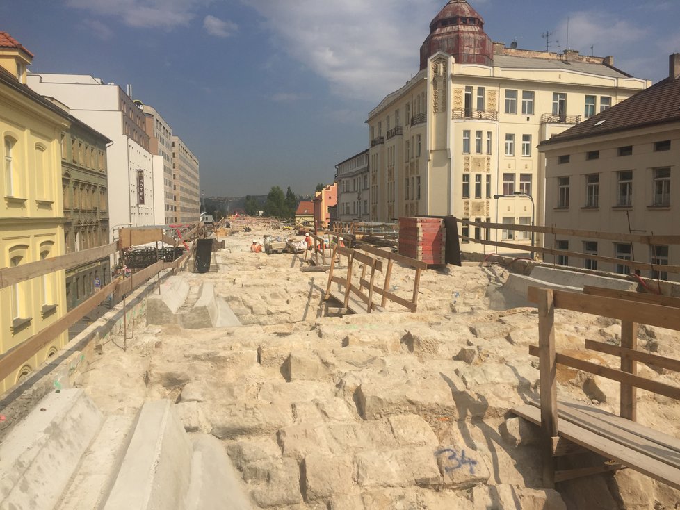 Jedinečný pohled na probíhající opravu Negrelliho viaduktu