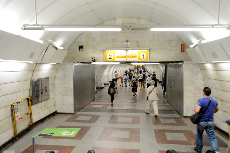 Opravy se ve stanici Anděl konaly v roce 2017 a 2018.