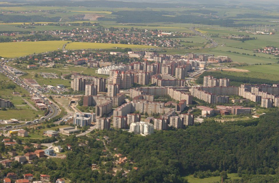 Klára vyrůstala na pražském Barrandově.