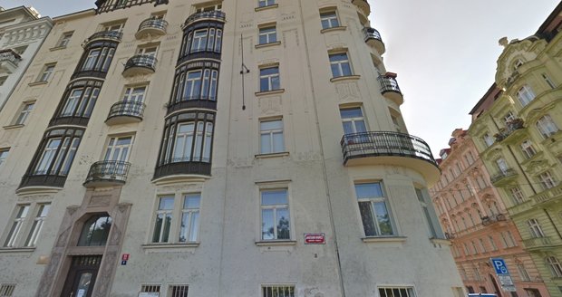Skoro 130 metrů čtverečních má prodávaný byt na Janáčkově nábřeží.