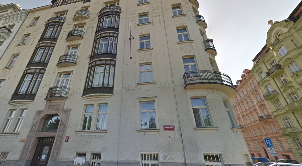 Skoro 130 metrů čtverečních má prodávaný byt na Janáčkově nábřeží.