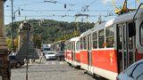 Na Andělu týden nepojedou tramvaje. Prahu 5 čekají v létě i další dopravní omezení