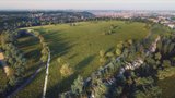 Praha 5 kupuje kopec. Radní městské části chtějí získat park Vidoule, má se změnit a přitom zůstat stejný