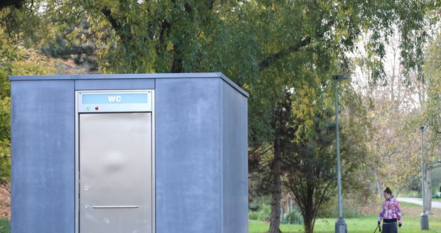 Nový veřejný záchod u hřiště Anastázova stál přes 3,5 milionů korun.