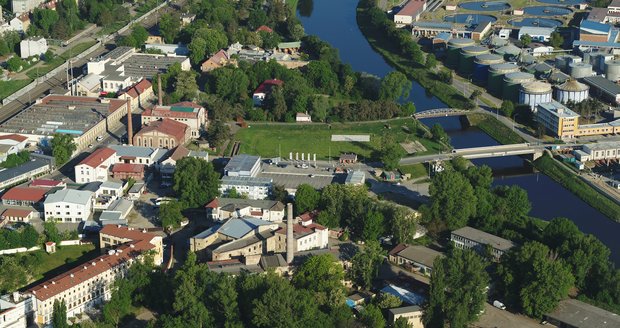 Areál kolem papírny v Bubenči se promění v novou čtvrť. Průmyslové budovy bývalé Papírny budou možná zachované.