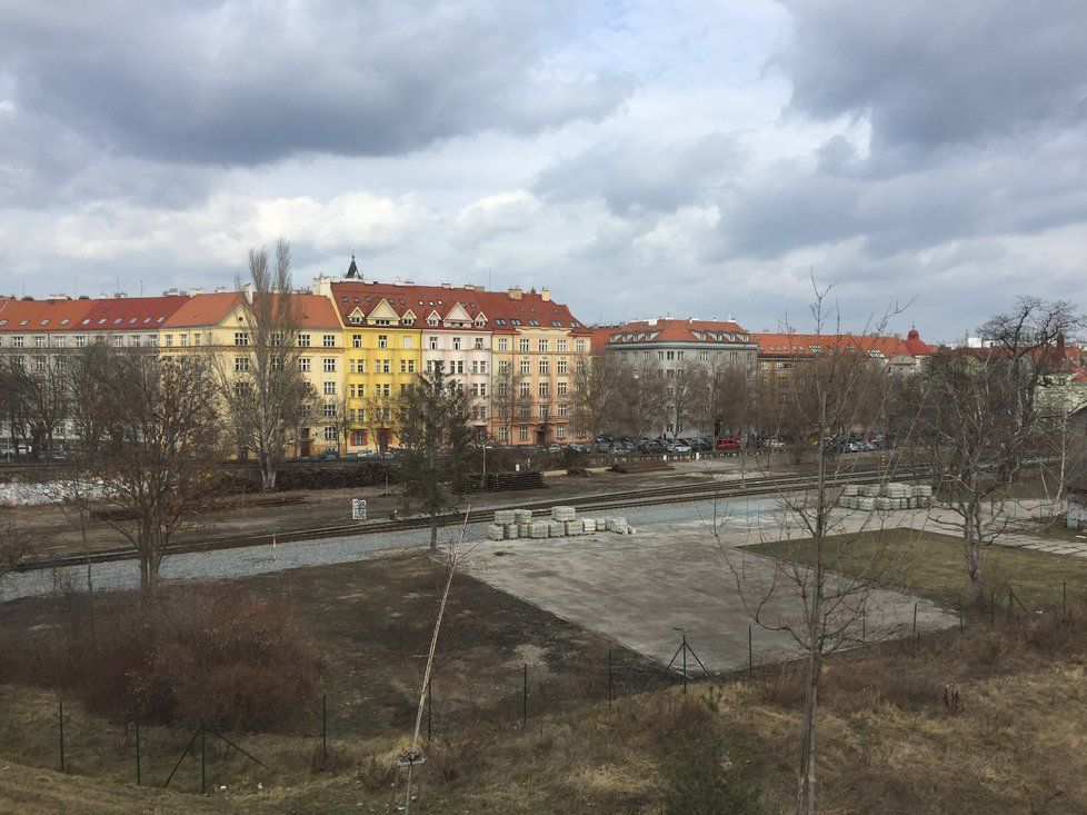 Pozemky, o které je enormní zájem. Do deseti let by tu mohla být Národní galerie, kanceláře nebo byty.