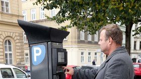 Řidiči, pozor! V části Prahy 9 nově platí parkovací zóny