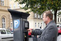 Řidiči, pozor! V části Prahy 9 nově platí parkovací zóny