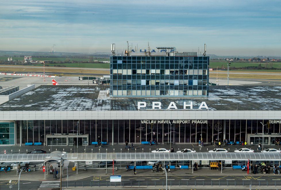 Letiště Václava Havla čeká na hodinu a půl přerušení letového provozu.