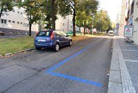 Pražské silnice se do modra zbarvují ve velkém. V Řepích ale parkovacím zónám řekli ne