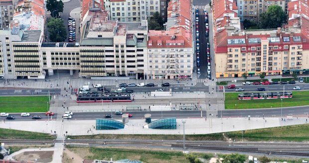 Radnice Prahy 6 by chtěla rozšířit modrou zónu na celou městskou část. (ilustrační foto)