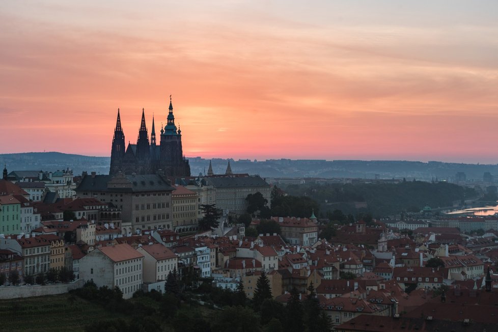 Než se stal králem, panoval Vratislav II. z Pražského hradu. Spolu s ním žila jeden rok i manželka Adléta Uherská.