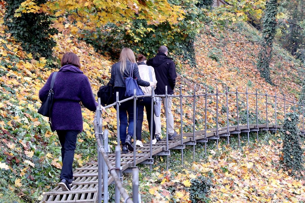 Pražský hrad otevírá do konce léta své jižní zahrady pro veřejnost.