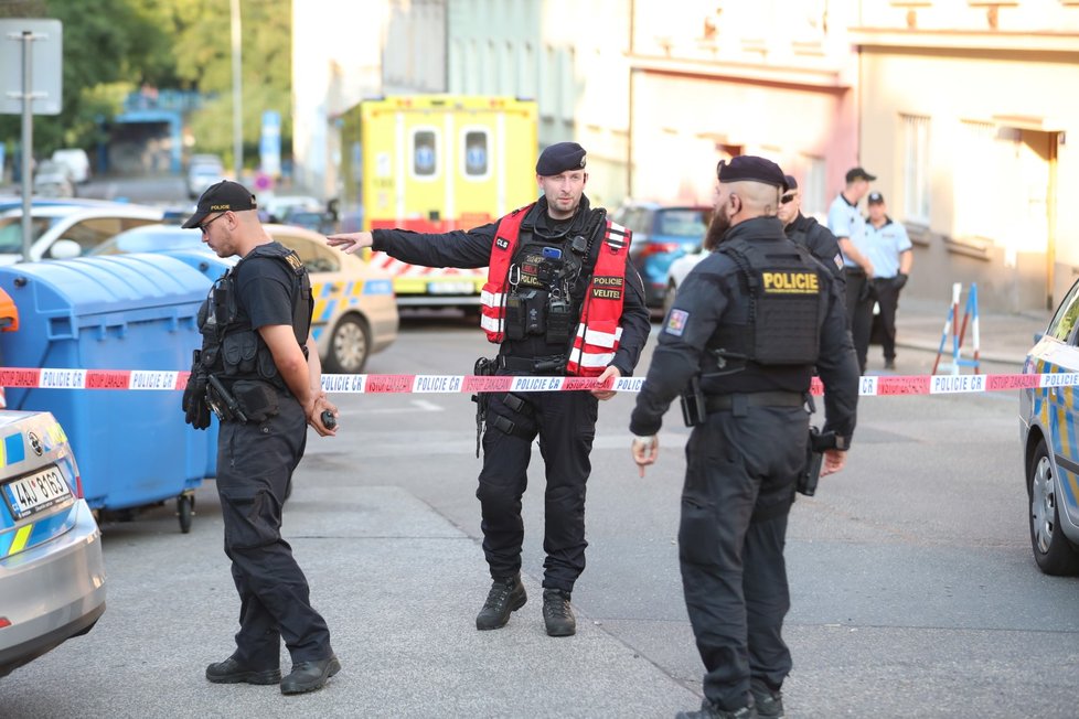 V Praze 6 došlo k tragické události. Na místě zasahovali policisté i pražská záchranka.