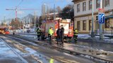 Na Bělohorské srazila tramvaj muže: Provoz byl dočasně omezený 