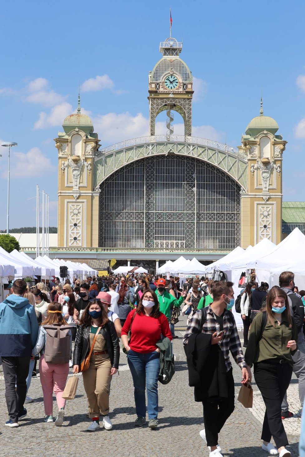 V sobotu 16. května vyrazili Pražané na Dyzajn market na holešovické Výstaviště.