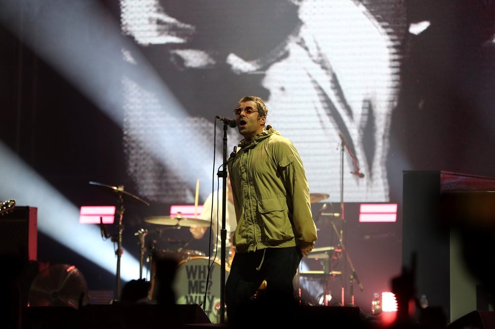 Liam Gallagher se představil ve výborné formě. Fanouškům Oasis nadělil pořádný kopec hitů.