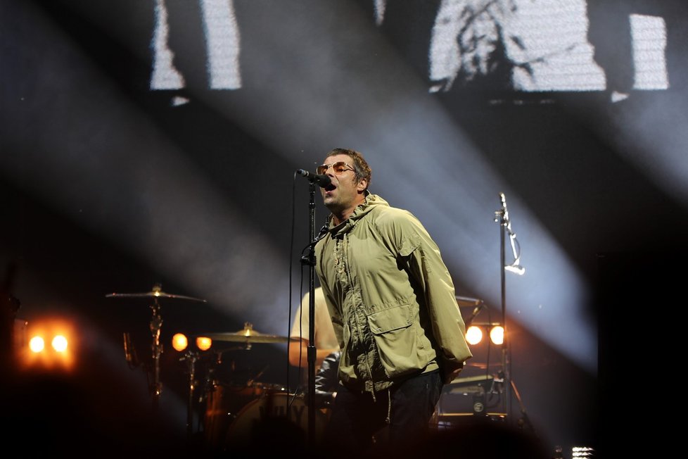 Liam Gallagher se představil ve výborné formě. Fanouškům Oasis nadělil pořádný kopec hitů.