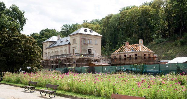 U Šlechtovy restaurace se bude rekonstruovat a revitalizovat zahrada Kaštanka. (ilustrační foto)