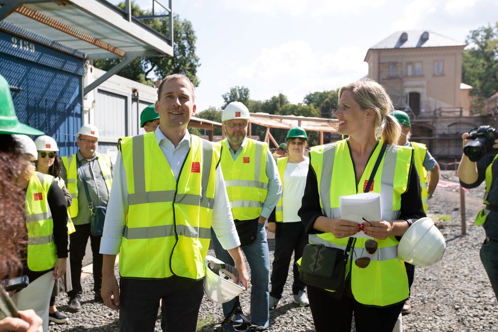 Obecní dům bude muset hledat nového provozovatele pro Šlechtovu restauraci. Vinohradský pivovar má kvůli rozhodnutí radních smůlu.