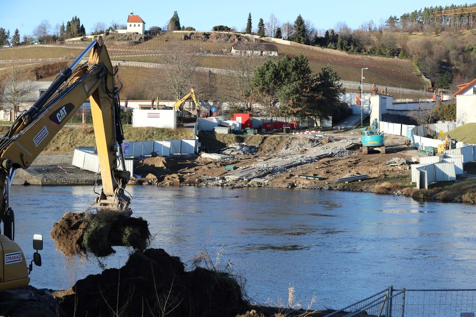 Zřícenou Trojskou lávku má v roce 2020 nahradit nová a širší lávka.