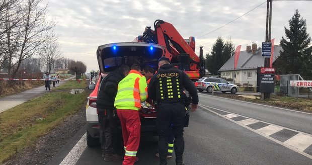 Při nehodě v ulici Přátelství zemřel člověk.