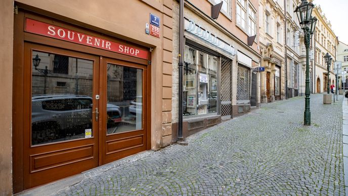 Praha se po zavedení přísnějších opatření znovu vyprázdnila