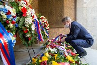 „Hrdinové, příklad pro současníky.“ Politici uctili památku aktérů Pražského povstání, letos opět bez ceremoniálu