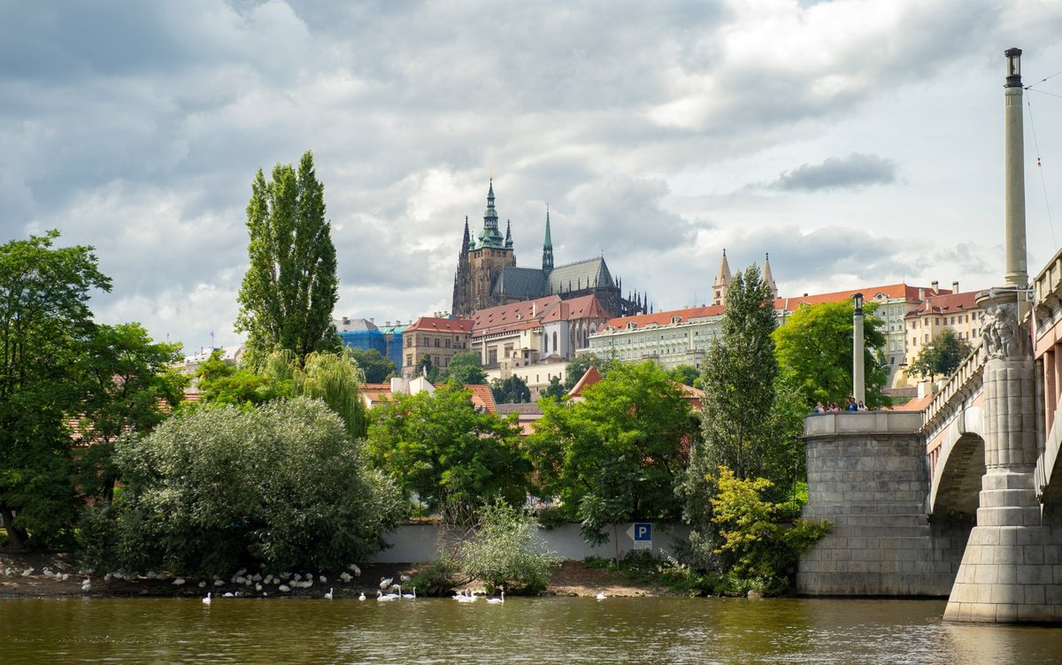 Pražský hrad hlásí rekordní ztráty. Bude si muset sáhnout do rezerv. (ilustrační foto)