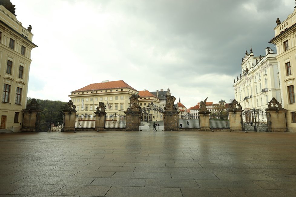 Muž vyhrožoval odpálením bomby na Pražském hradě. Za šíření poplašné zprávy dostal podmínku. (Ilustrační foto)