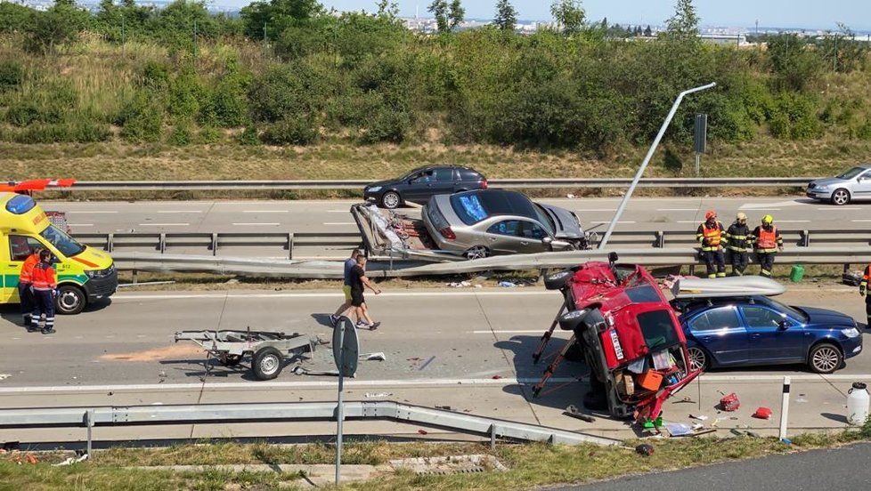 Nehoda na 77. km Pražského okruhu, 25. července 2020