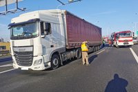 Tři migranti se dostali z Rumunska do Česka na podvozku kamionu: Vyskákali na Vysočině