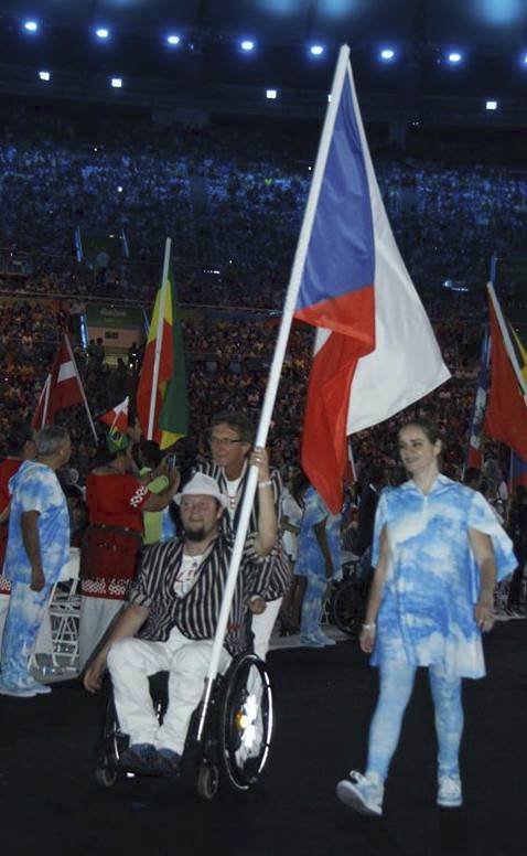 Jiří Suchánek je úspěšný paralympijský stolní tenista. Do Česka přivezl bronz z Paralympijských her v Riu a skončil třetí na mistrovství světa v roce 2018.