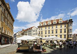 Magistrát pronajme radniční domy na Malém náměstí.