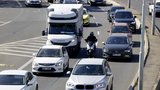 Silničáři opraví Hornoměcholupskou: Od pondělí řidiči pojedou jedním pruhem nebo po objížďce 
