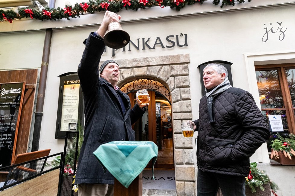 Znovuotevření pražské Restaurace u Pinkasů, 3. prosince 2012.