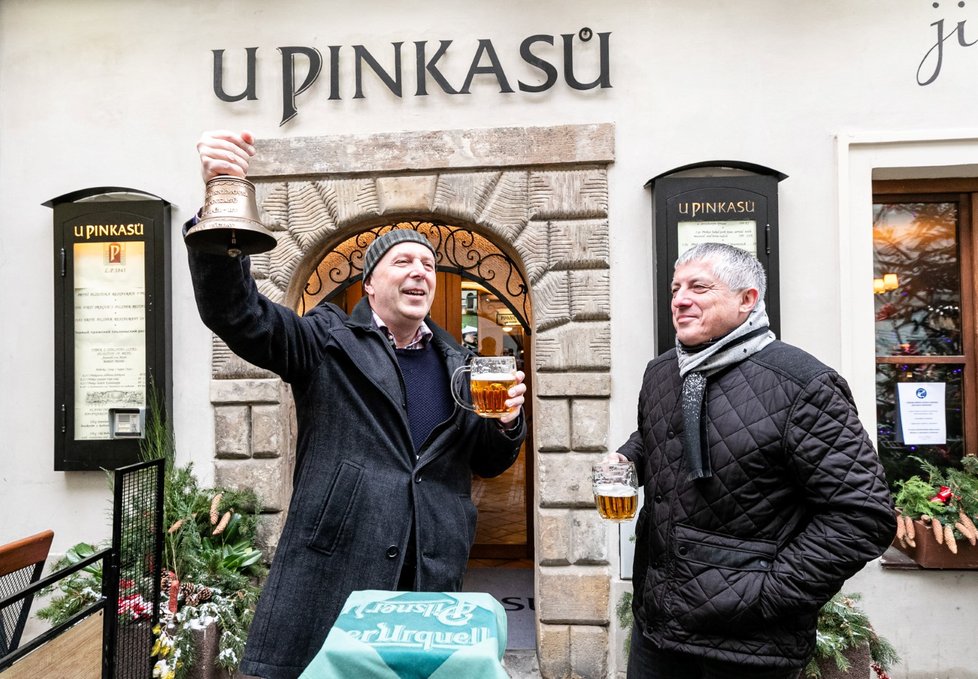 Znovuotevření pražské Restaurace u Pinkasů, 3. prosince 2012.