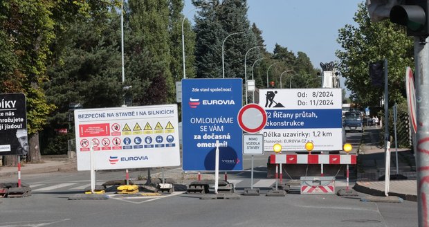 Rekonstrukce v Říčanech.