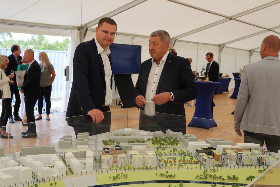 Na Rohanském ostrově byla zahájena stavba Rohan City. (15. září 2021)