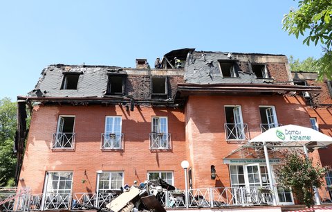 Při požáru Domova Alzheimer zemřely dvě ženy: Svářeči a jednateli firmy žalobkyně navrhuje 3,5 roku!