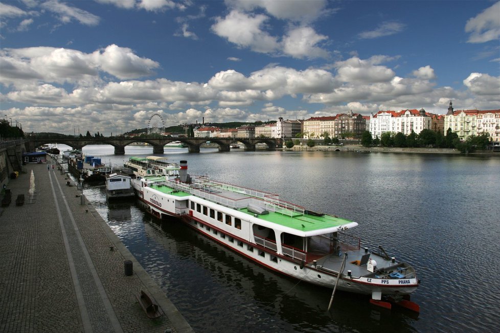 Ruské kolo mělo být 60 metrů vysoké.