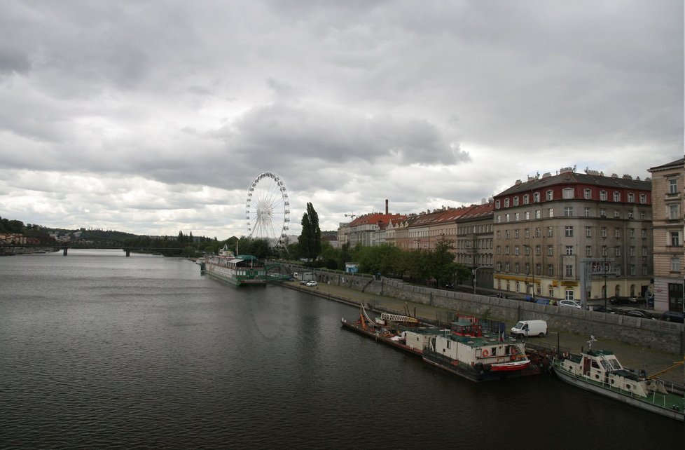 Ruské kolo na Smíchově má být dle původního plánu 60 metrů vysoké.