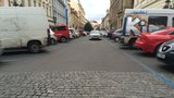 Pozor, bude to drncat. Praha začne nahrazovat asfalt dlažebními kostkami