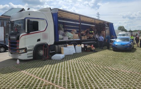 Holoubata i krocaní varlata! Velká razie v Sapě odhalila 250 kg špatně převáženého masa