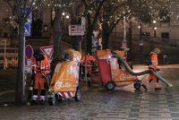 Posilvestrovský úklid v Praze: Desítky strojů i pracovníků pucují ulice! Tuny odpadu