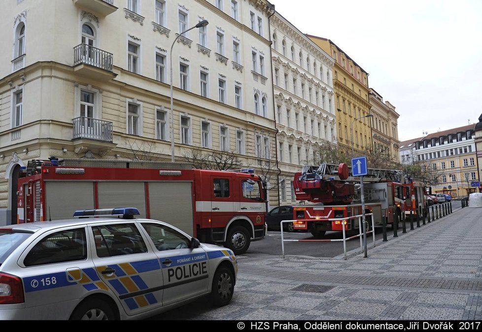 Požár napáchal škody za 900 tisíc korun.