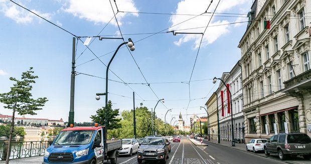 Praha zavře část Smetanova nábřeží: Dopravní experti tuší problém!